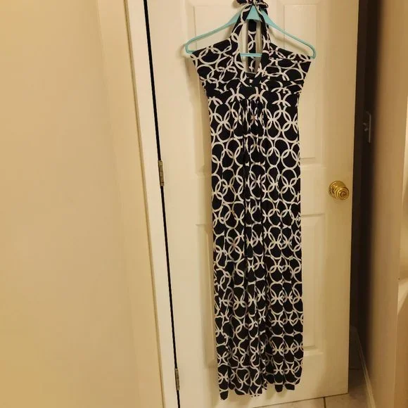 Tart Navy and White Halter Maxi Dress/Med